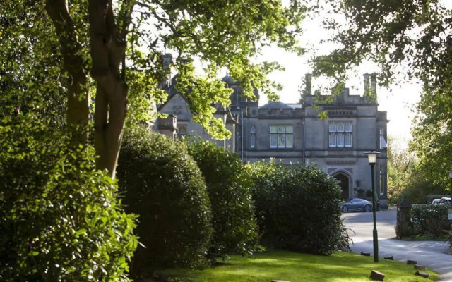 Hampton Manor