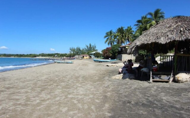 Rock Side Beach Villa