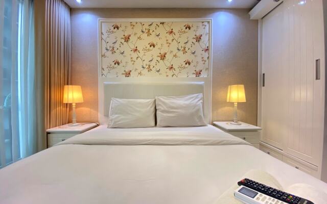 Well Furnished Studio Room at Grand Asia Afrika Apartment