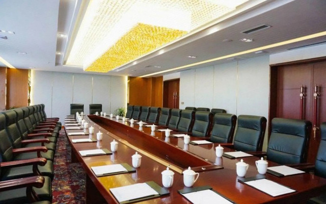 Shengshi Baiyun Hotel