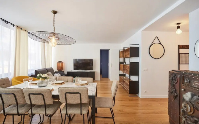 Sublime 3 Bedroom Flat Batignolle Montmartre