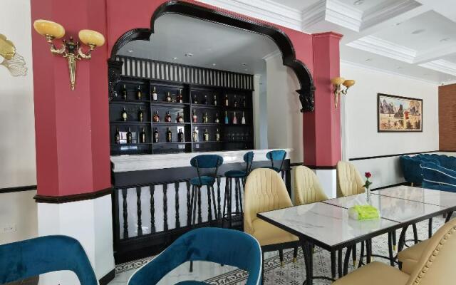 Dragon Hotel