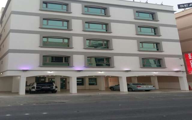Dana Plaza 1