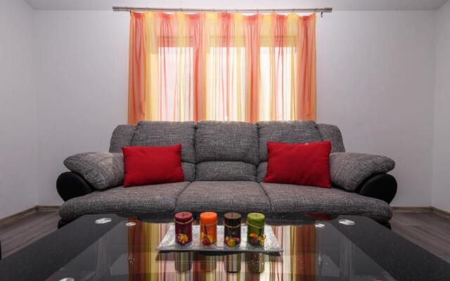 La Bodega Apartments