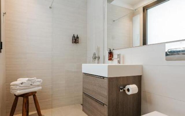 Dock 1 Suites