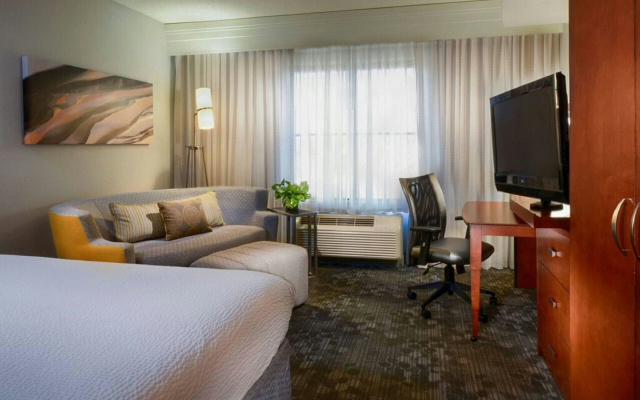 Courtyard by Marriott Collierville