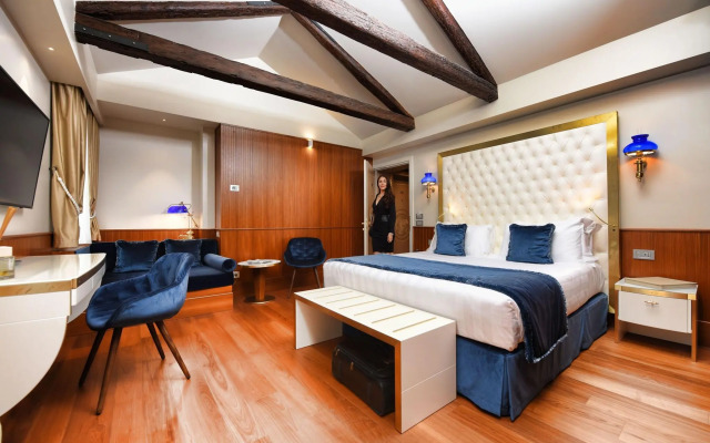 Santa Croce Boutique Hotel
