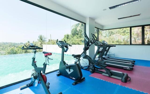 Beach Style Condo Pool Gym 1100m To Great Beach.