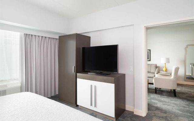 Hampton Inn Philadelphia Center City-Convention Center - Image 7