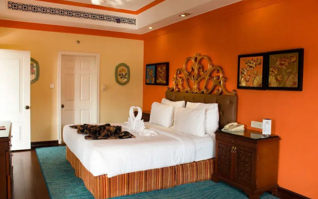 Fenicia Riverside Resort