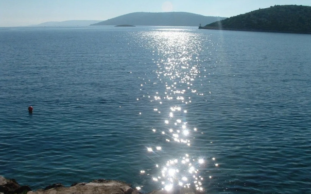 Tonka - 10 m From Beach - A4