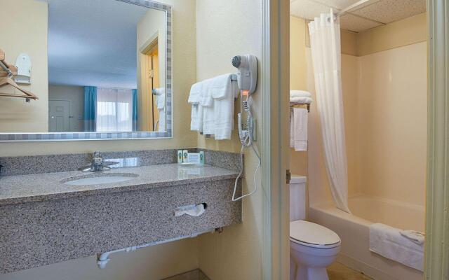 Quality Inn Calhoun North I-75