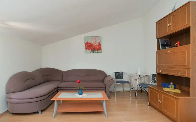 Apartment 250