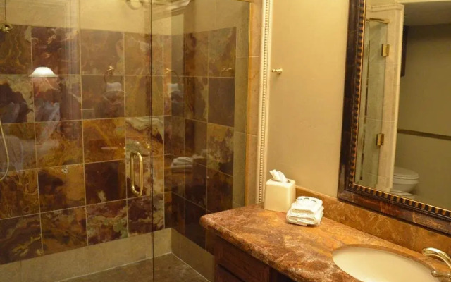 Milos Inn at Boulder