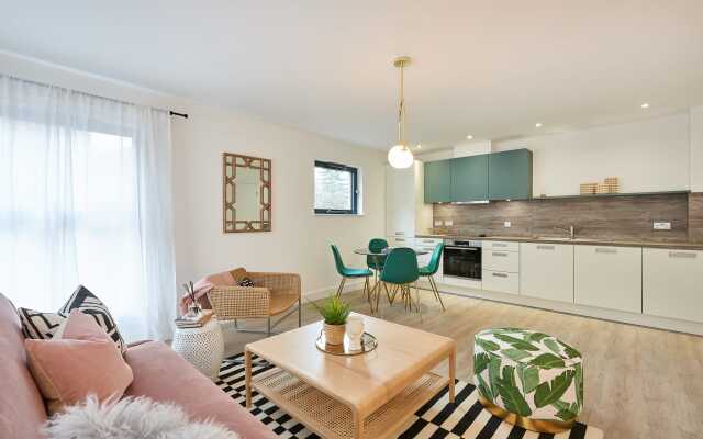 2BR Luxury Apartment -  Broad Street/Brindley Place/ICC