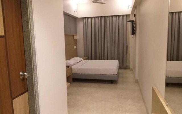 Seasons Hotel