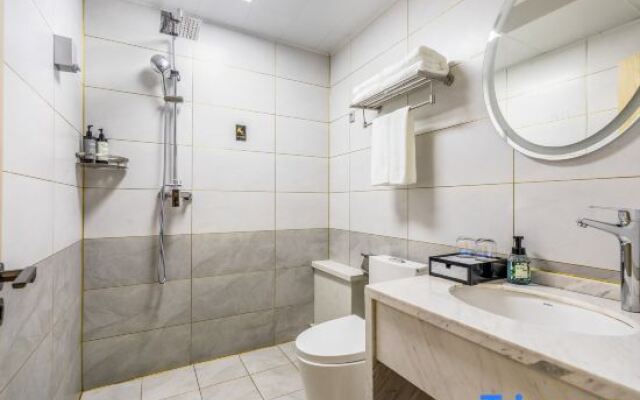 Rezen Yunshui Xiyue Hot Spring Hotel