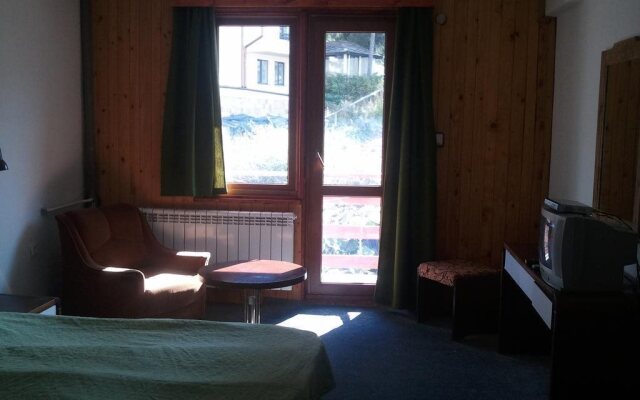 Kris Guesthouse