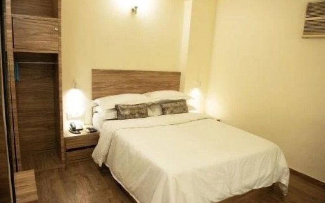 Emerald Suites