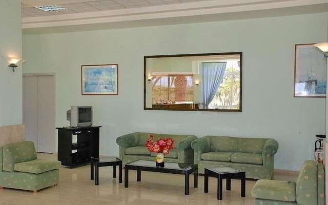 Paramonas Hotel