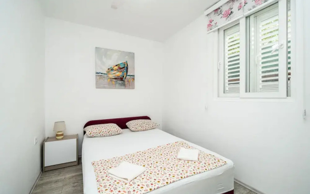 Apartment & Rooms Alan