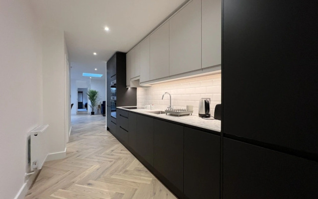 Isleworth Apartments