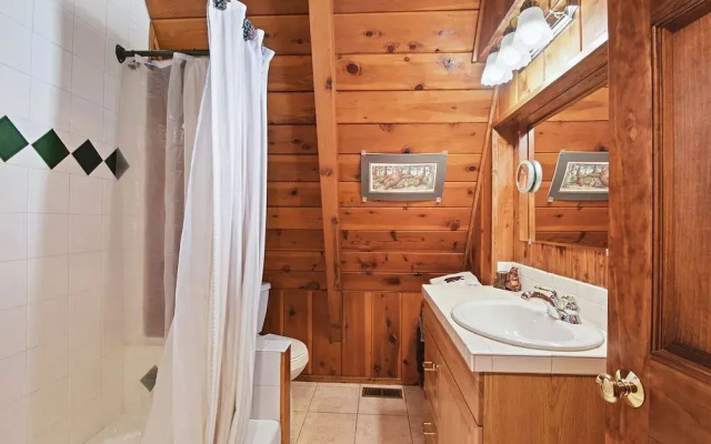 Beautiful Mountain Getaway