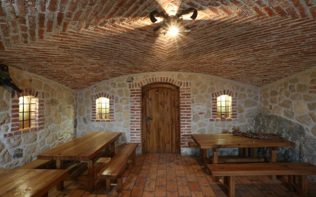 Vineyard cottage Med vinogradi