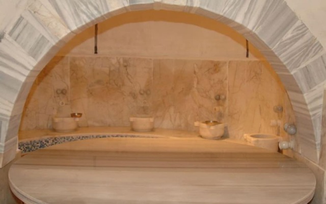 Paluri Hotel
