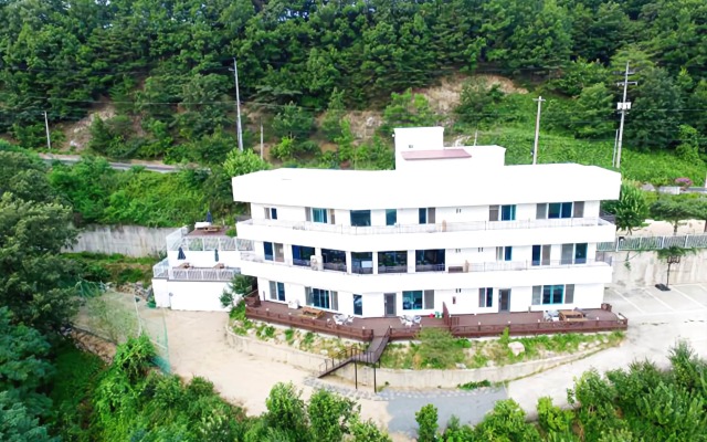 Andong River Sunset Pension