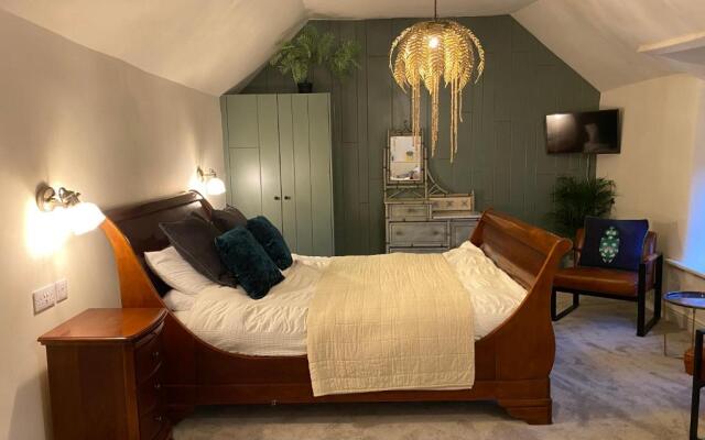 Halford House - Adults Only