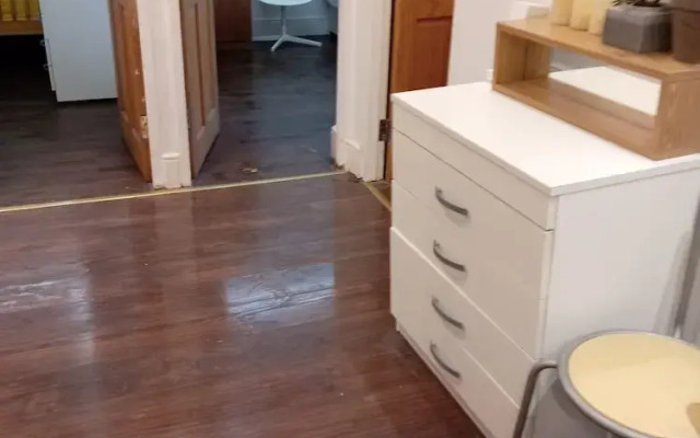 Luton Excellent 1 bed Apartment With Living Room