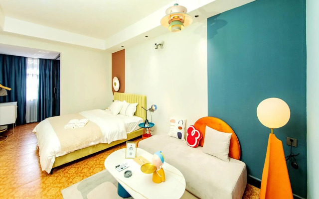 Locals Apartment House 40