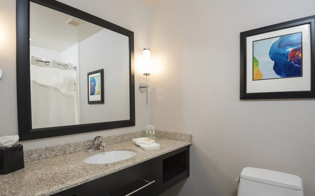 Holiday Inn Indianapolis Airport by IHG