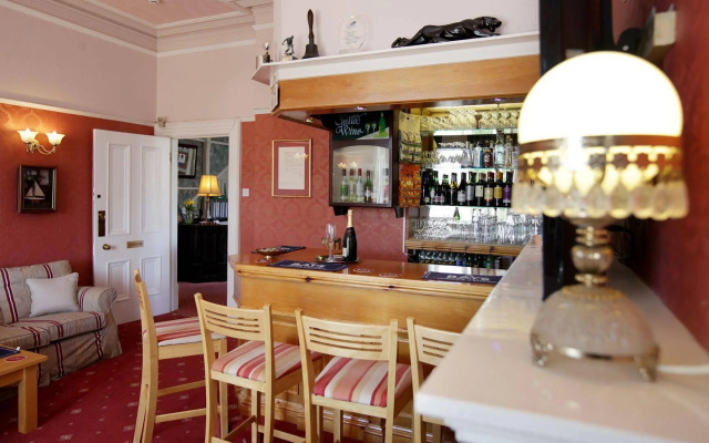 The Robin Hill Hotel