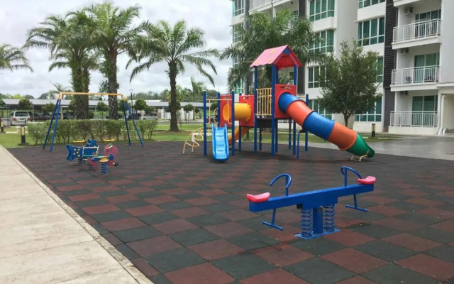 Sandakan Spacious and Comfortable Pool View Condo
