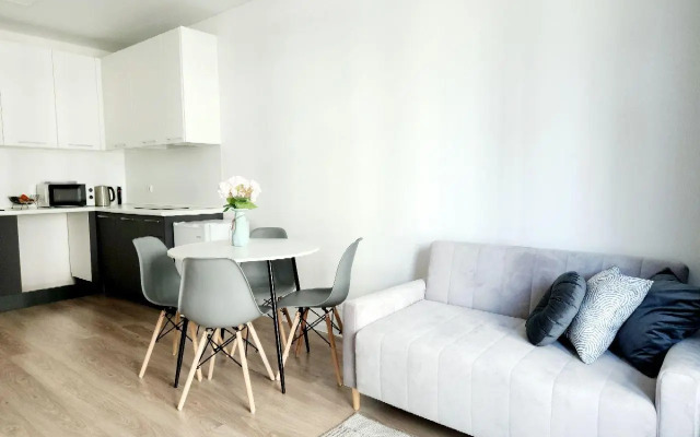 Runway Apartments on 15 Mezentseva Street