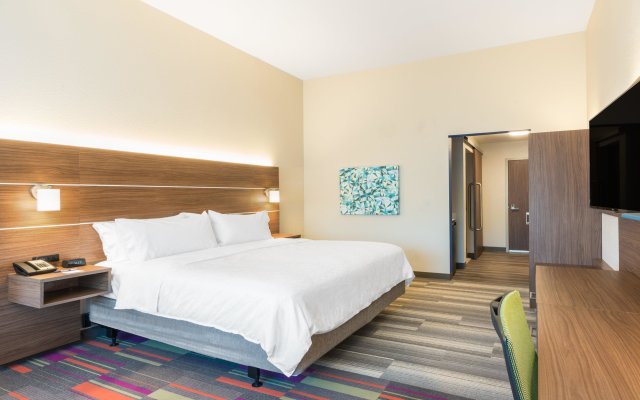 Holiday Inn Express And Suites Lake Havasu - London Bridge, an IHG Hotel