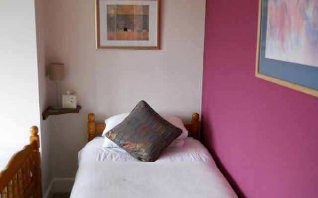 Sarum Heights