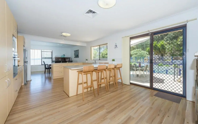 Kallaroo Street 3 - Corlette