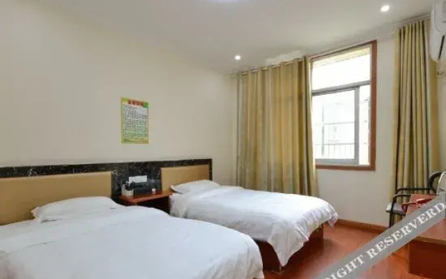 Pengze Chen'an Business Hotel