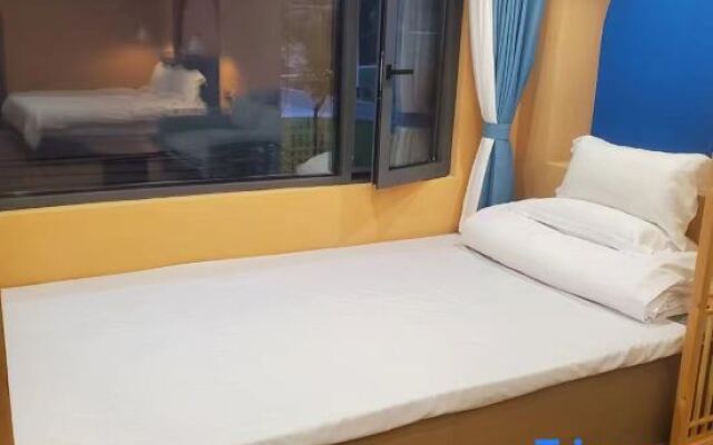 Sanya Alley Mo Homestay (Wuzhizhou Island Back Bay Branch)