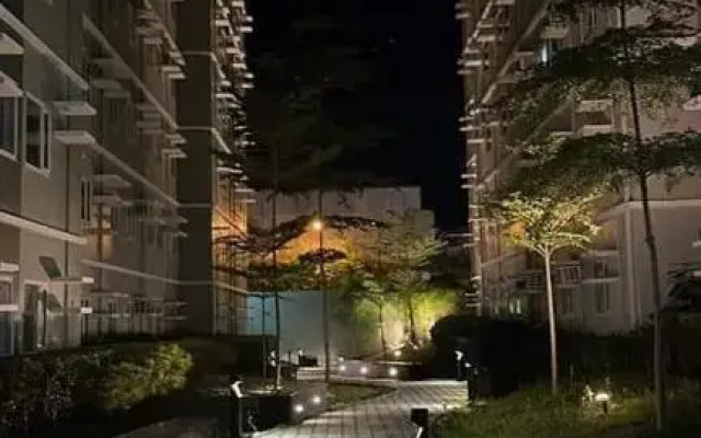 Xavie's Pad Condo @ Trees Residence T16 742