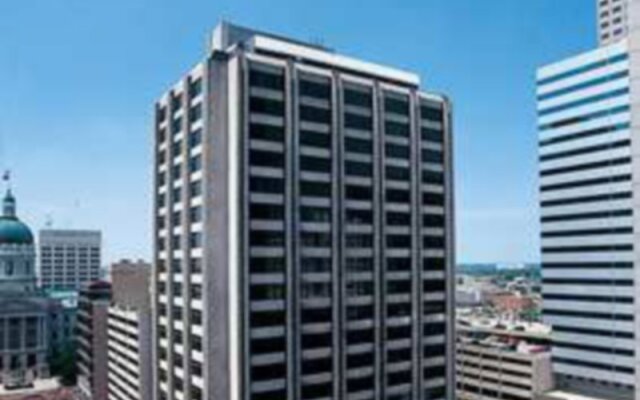 Hilton Indianapolis Hotel & Suites