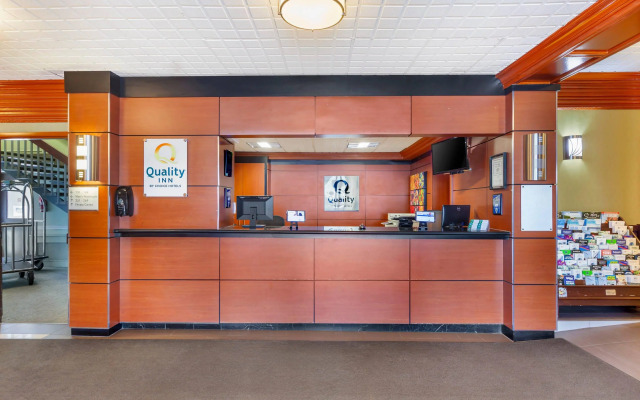 Quality Inn Toronto Airport