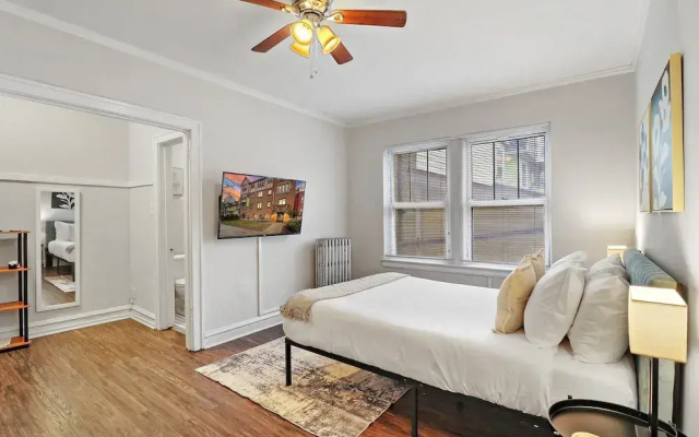 Cozy Charm Studio Apt - Kenwood 205
