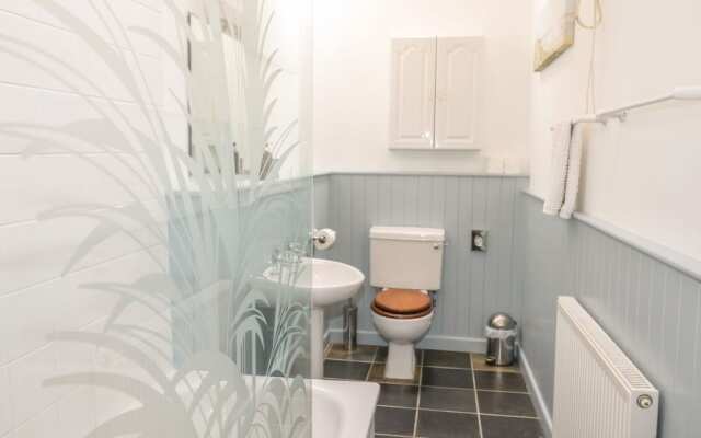 Olde Carpenters Cottage