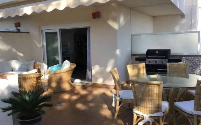 Very Nice Family Apartment, Close To Pool