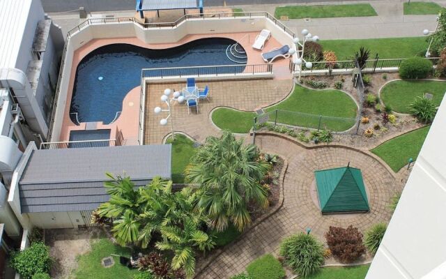 Cairns Ocean View Apartment