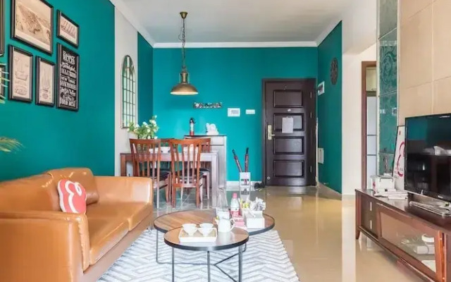 Locals Boutique Apartment Jiuzhou Port.5